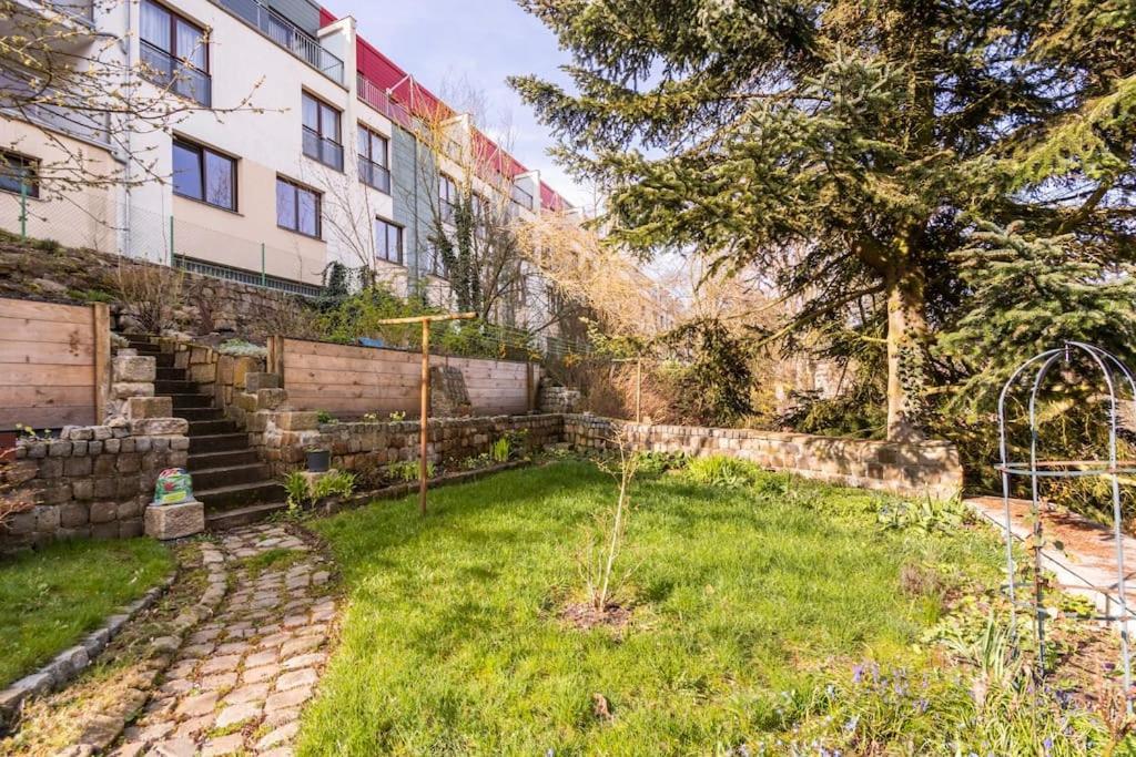 Apartman Vishegrad Apartment Karlovy Vary Bagian luar foto